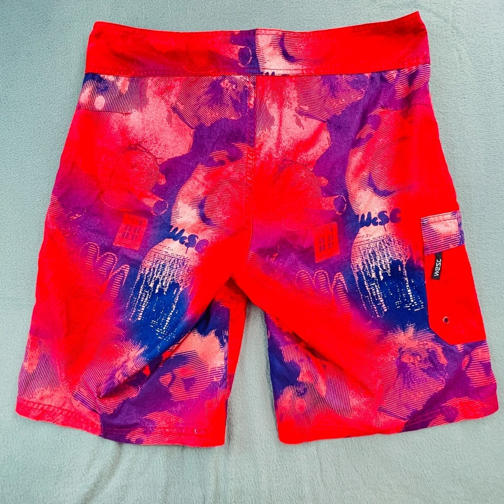 Boardshorts Mens Medium 34x10 Red Blue WESC Swedish Design Swimming Trunks Beach - Picture 2 of 10